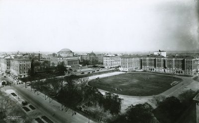 Campus van Columbia University vanuit het zuidwesten, New York City, 1910 door G.P. Hall und Sohn