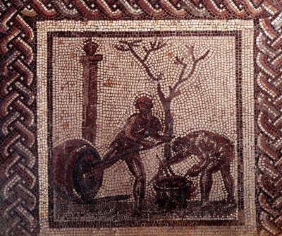 Gallo-Romeinse kunst: mozaïekvloer die een rustieke kalender voorstelt. Pottenbakkerscène. Eind 2e, begin 3e eeuw na Chr. Uit Saint-Romain-en-Gal (Rhône). Saint Germain en Laye, Nationaal Archeologisch Museum door Gallo Roman