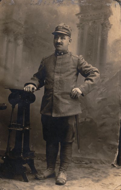 Album "Het GM R. Leger (Eerste Wereldoorlog)": soldaten van het 23e Regiment. Territoriale Militie in uniform per land door Gemmi Gemmi