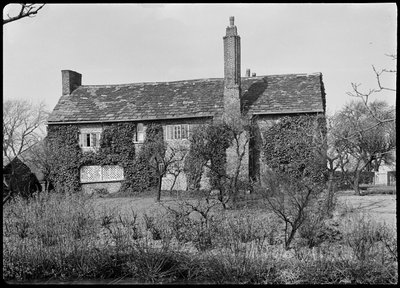 Peel Hall, Manchester, 1942 door George Bernard Wood