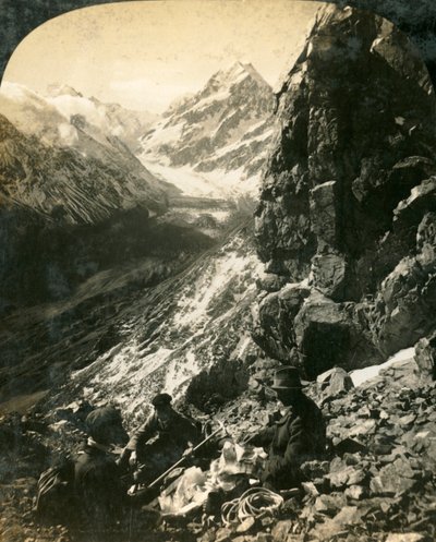 Mount Cook, en de Hooker-gletsjer en vallei, Nieuw-Zeeland, ca. 1909 door George Rose