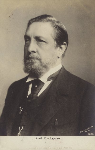 Professor Ernst Viktor von Leyden (1832-1910), Duitse arts (z/w foto) door German Photographer
