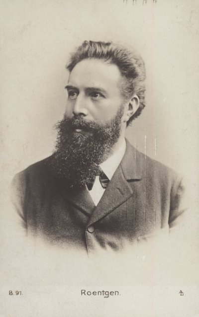 Wilhelm Roentgen (1845-1923), German physicist (b/w photo) door German Photographer