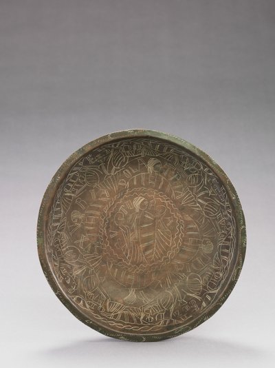 Kom met gegraveerde figuren van ondeugden, 1150-1200 door German School
