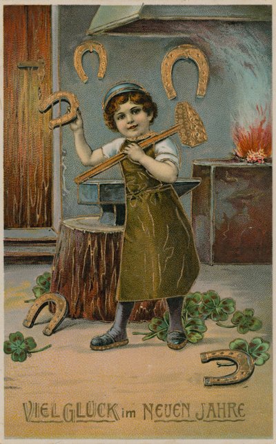 Jongen smid maakt gouden hoefijzers voor nieuwjaarsgeluk. Ansichtkaart verzonden op 31 december 1913. door German School