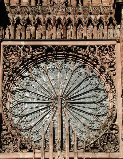 Roosvenster van de westgevel, begonnen in 1277 (foto) door German School