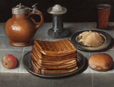Wafels en boter op tinnen borden met een appel, broodje, kruik, staand zout en een bierglas met prunts op een met doek bedekte tafel door German School