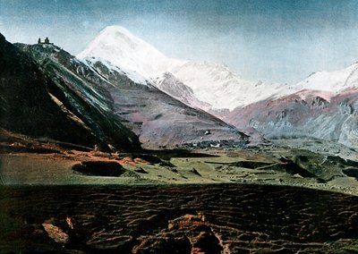 Berg Kazbek, Kaukasus, ca. 1890 door Gillot
