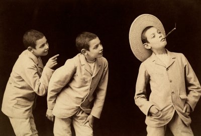 "Meervoudige foto". Fotografische studie van een jonge jongen door Phillipe de Marlier