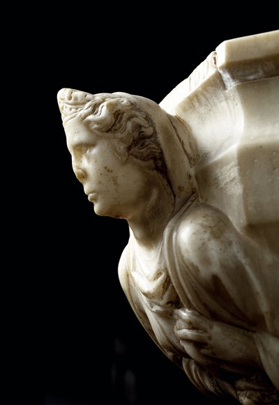 Wijwaterbak met de drie theologische deugden en waterbak met de vier kardinale deugden door Giovanni Pisano
