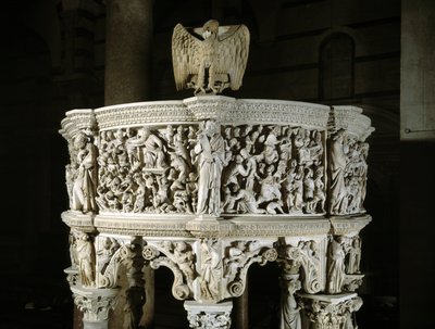 Overzicht van het bovenste deel van de preekstoel gerealiseerd door Giovanni Pisano (1248-1314) (Detail van de reliëfs van de marmeren preekstoel) 1302-1311 Kathedraal van Pisa (Duomo di Pisa), Italië door Giovanni Pisano