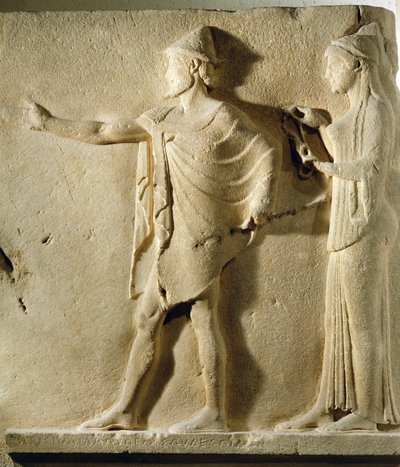 Hermes agoraios en een liefdadigheid, reliëf uit de Passage van de Theores, van Thasos, ca. 470 v.Chr. door Greek