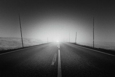 Mysterieuze mistige weg door Gustav Davidsson