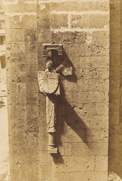 Engel met zonnewijzer, kerk van Chartres, 1852 (foto) door Henri Jean-Louis Le Secq