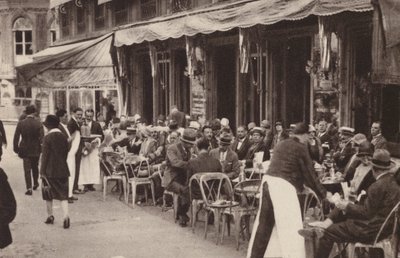 Parijs: Een echt Parijse café, Het aperitiefuur; Een oud en bekend Parijs café door Henri Manuel