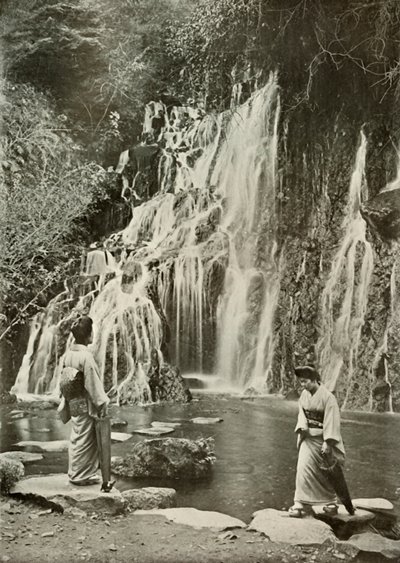 De Waterval van Vallende Juwelen bij Yumoto, 1910 door Herbert Ponting