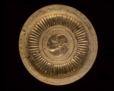 Schotel Pectoral, Molukken volkeren 19e eeuw (mogelijk eerder) door Indonesian School
