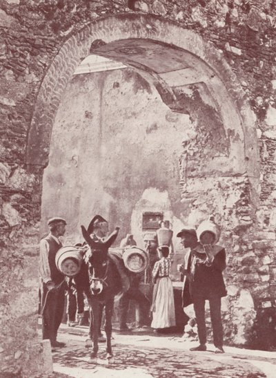 Sicilië: Een oude poort, Taormina (z/w foto) door Italian Photographer