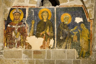 Drieluik met de voorstelling van links beginnende San Cataldo, La Maddalena en San Zosimo die de communie toedienen aan Santa Maria Egiziaca, Crypte van de kathedraal door Italian School