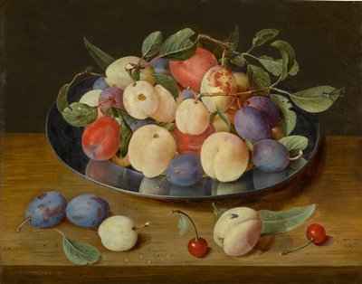 Stilleven van pruimen en perziken op een tinnen bord, met pruimen, een perzik en kersen, alles op een tafel door Jacob van Hulsdonck