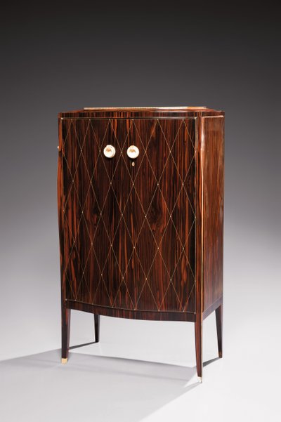 Cabanel chiffonier, c.1921-22 door Jacques Emile Ruhlmann
