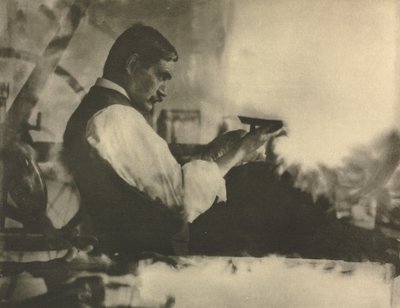 Camera Work: De etspers - William Strang, Esq., A.R.A., 1907 door James Craig Annan