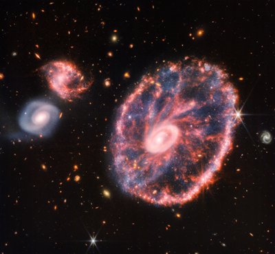 Cartwheel Galaxy (NIRCam and MIRI Composite Image) door James Webb Space Telescope (NASA)