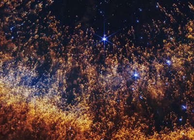 Helixnevel (NIRCam) door James Webb Space Telescope (NASA)