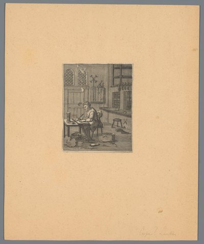 Mann schreibt in seiner Werkstatt (Schuhmacherei?) door Jan Luyken
