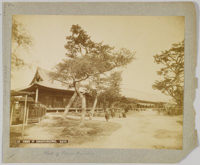 Voorkant van Sanjusangendo, Kyoto, Japan (zwart-wit foto) door Japanese Photographer