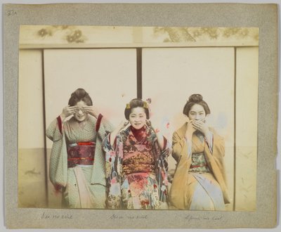 Zie geen kwaad, hoor geen kwaad, spreek geen kwaad door Japanese Photographer