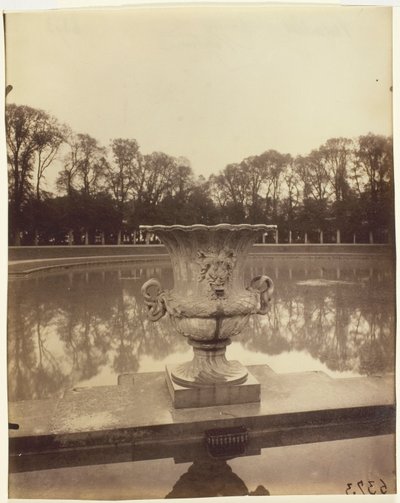 Versailles, Bassin de Neptune door Jean Eugène Auguste Atget
