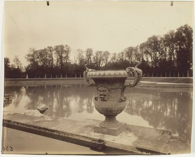 Versailles, Bassin de Neptune door Jean Eugène Auguste Atget