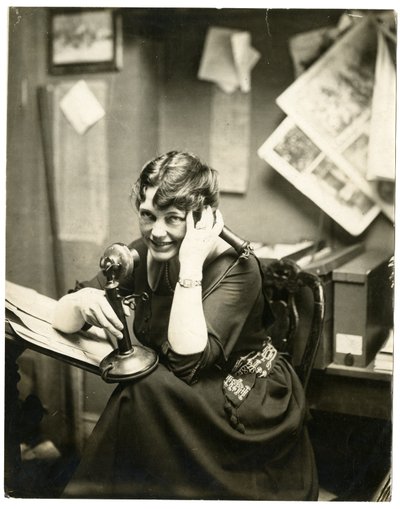 May Wilson Preston, kunstenaar & illustrator, c.1905-20 door Jessie Tarbox Beals