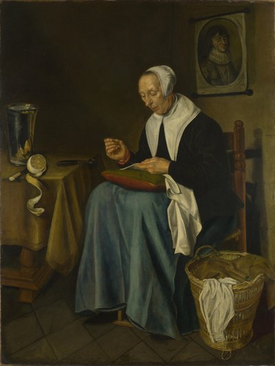 Een oude vrouw zittend aan het naaien, 1655 door Johannes van der Aeck