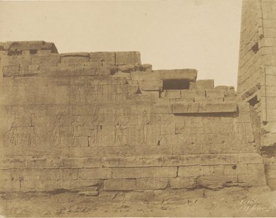 [Karnac, Tempel ten zuiden van de Hypostyle Hal, Zuidelijke Muur (Exterieur) door John Beasley Greene