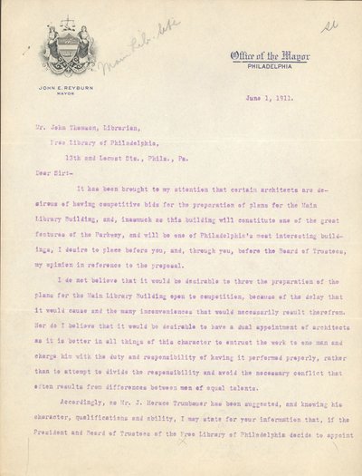 Brief van burgemeester John Reyburn aan bibliothecaris John Thomson waarin hij Horace Trumbauer goedkeurt als architect van het hoofdgebouw van de bibliotheek, 1 juni door John E. Reyburn