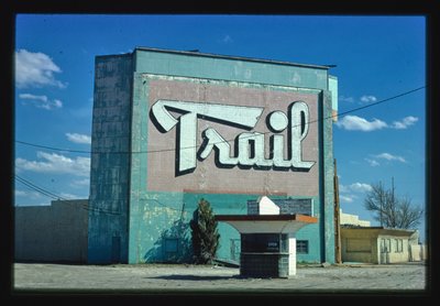 Trail Drive-In, Amarillo, Texas, VS door John Margolies