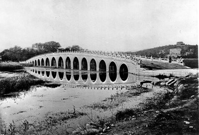 China, brug, ca. 1870 (foto) door John Thomson