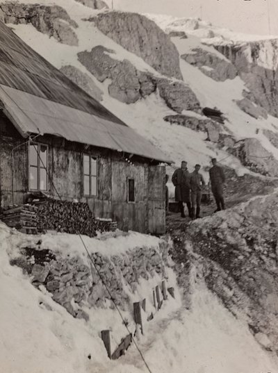 Album "Meine weltkriegs - Erinnerungen South-West Front (Karinthië, Italië, Zuid-Tirol) 31/03/1915-12/11/1918 - Josef Zohles Wien": militaire barak door Josef Zohles