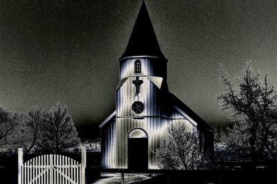 Onze kerk op een avond, 2015 (foto) door Joy Lions