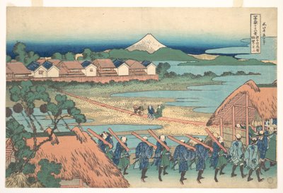 De Fuji in de verte gezien vanuit de uitgaanswijk Senju (Senju kagai yori chōbō no Fuji), uit de serie Zesendertig gezichten op de berg Fuji (Fugaku sanjūrokkei) door Katsushika Hokusai