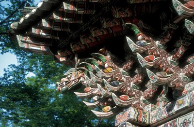 Sŏngwang-sa Tempel, Kosan County, Kangwon Provincie, Noord-Korea, detail van het dak (foto) door Korean School