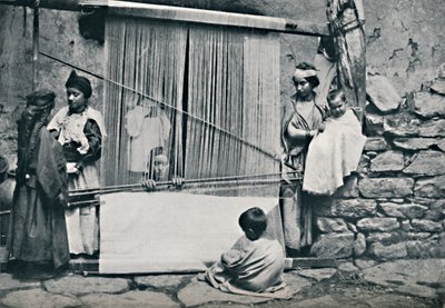 Kabyle wevers en inheemse weefgetouw, Noord-Algerije, 1912 door Legrand