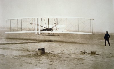 De Gebroeders Wright maken hun eerste gemotoriseerde vlucht door Unbekannt Unbekannt