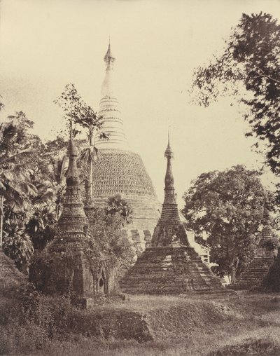 Rangoon: Nabijzicht van de Shwe Dagon Pagode door Linnaeus Tripe