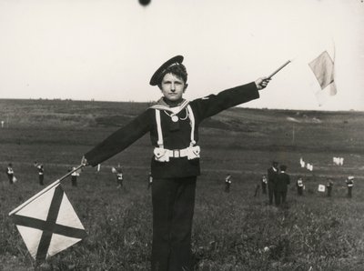 Balilla met signalen van de marine door Luigi Leoni