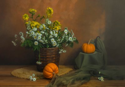 Herfstbloemen en pompoenen door Lydia Jacobs