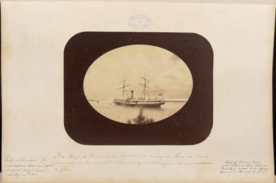 Recife of Pernambuco met het stoomschip Pará van de nationale lijn in de haven en een buitenlands stoomschip in de ankerplaats erbuiten door Marc Ferrez