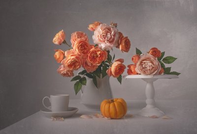 Stilleven met herfstrozen door Margareth Perfoncio